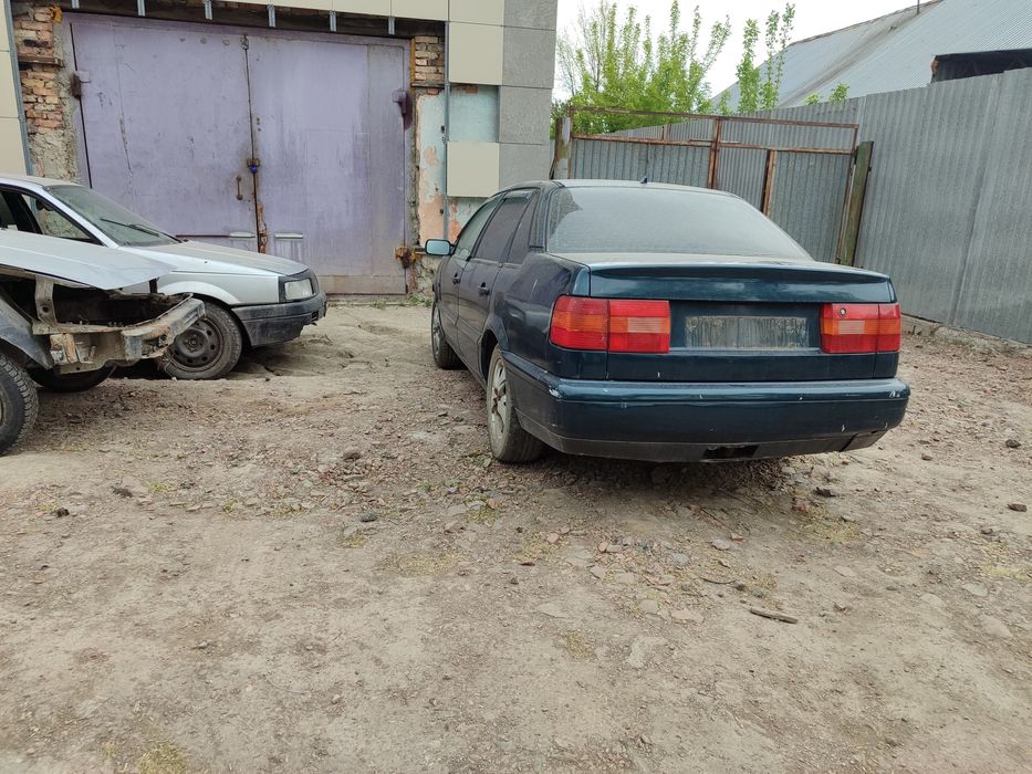 Дверь на пассат Б4 седан