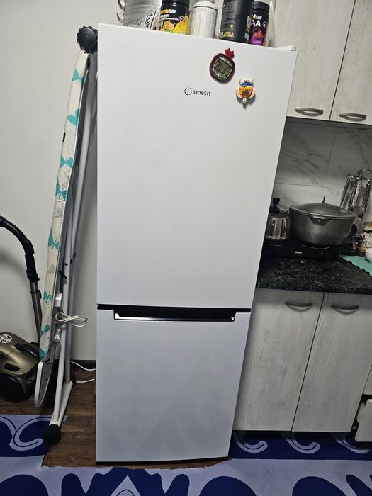 Холодильник новый с документам