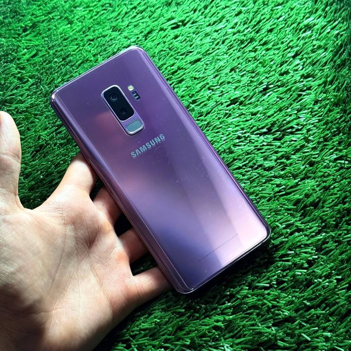 Samsung S9+ 256 gb sotiladi