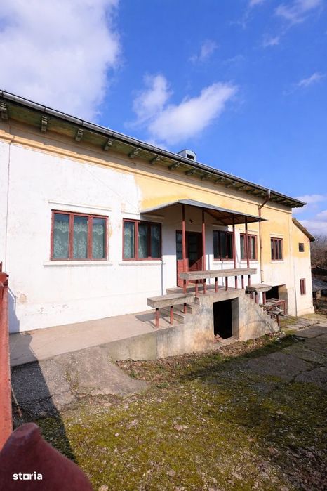 Proprietate cu potențial de reorganizare pe Str. T. V. Drăgășani