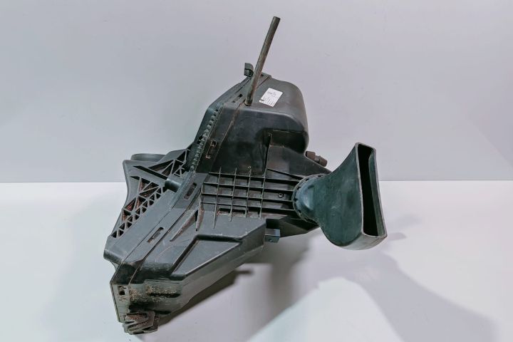 Carcasa filtru aer  8K0133835AD Audi A4 B8/8K