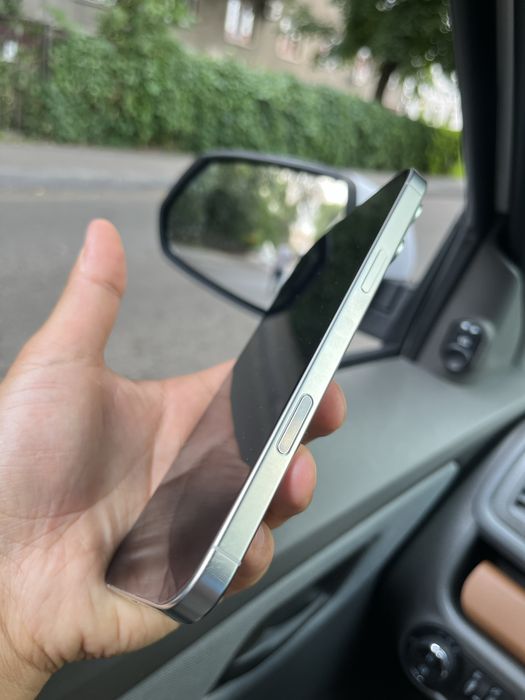 Iphone 16 pro max заблокирован