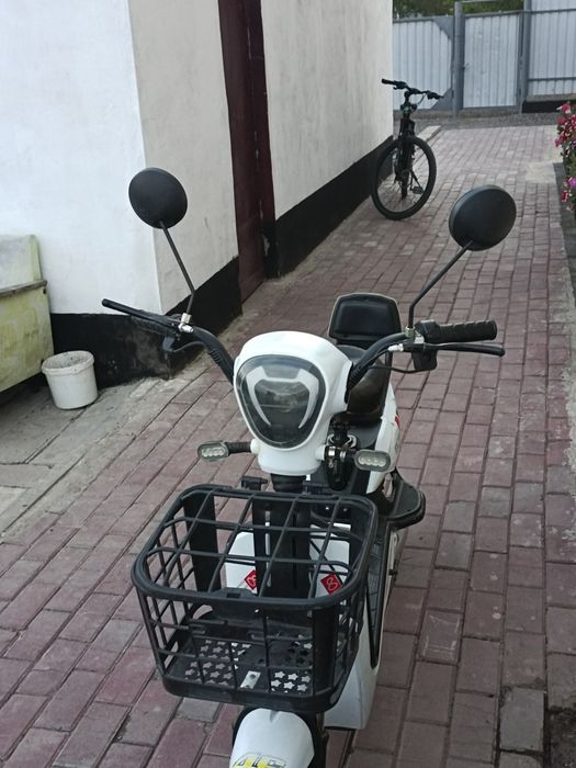 Продам электро велосипед ск8,