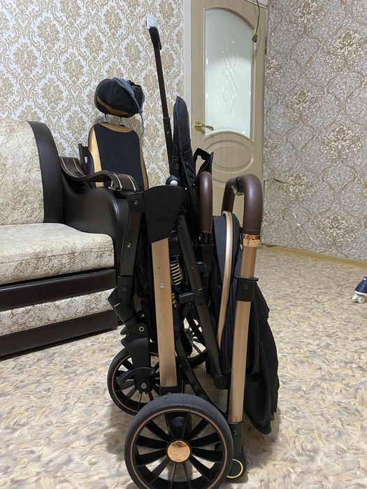 Продам коляску в нормальном состояние