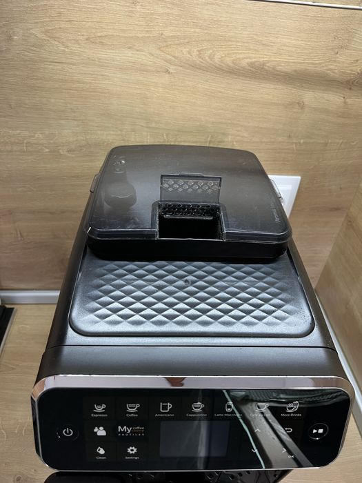 Автоматична кафемашина Philips EP4341 LatteGo