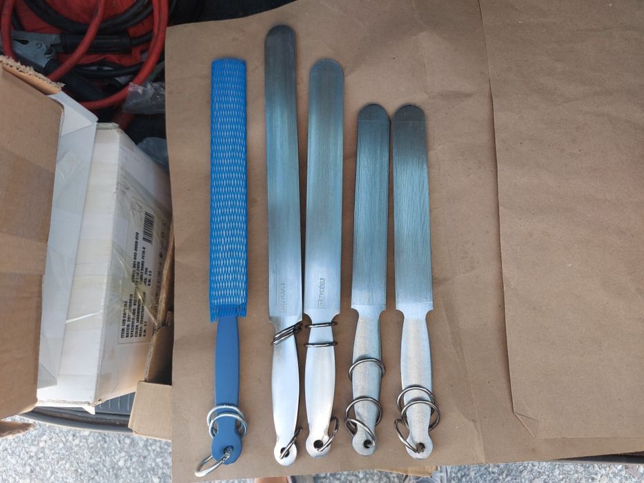 Професионални масати,метални