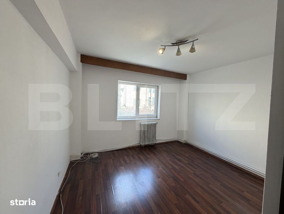 Apartament 3 camere decomandat, zona Zambilelor