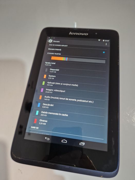 Tableta Lenovo  perfect funcționala.  Android 4.4