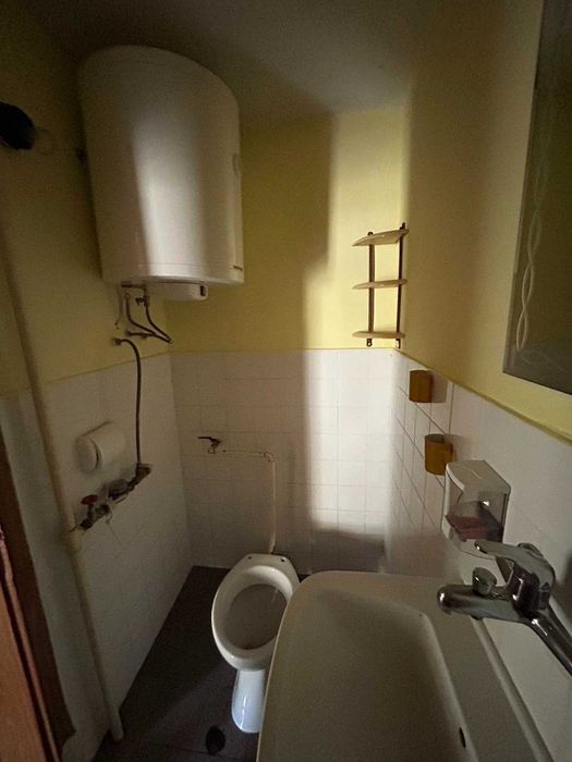 Продава търговско помещение до парк "Розариум"