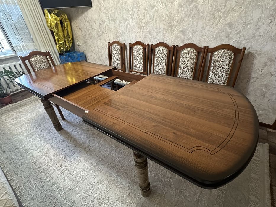 Стол со стульями Б/У в хорошем состоянии