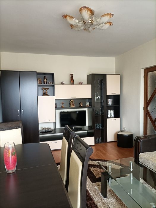 Apartament cu 3 camere