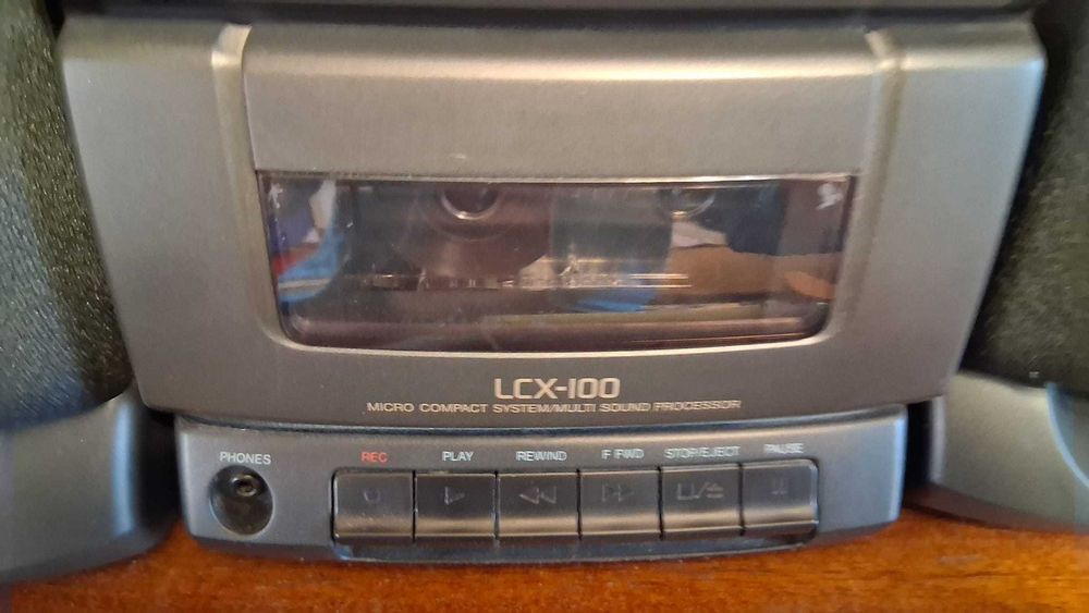 Combina muzicala Aiwa cu 2 boxe