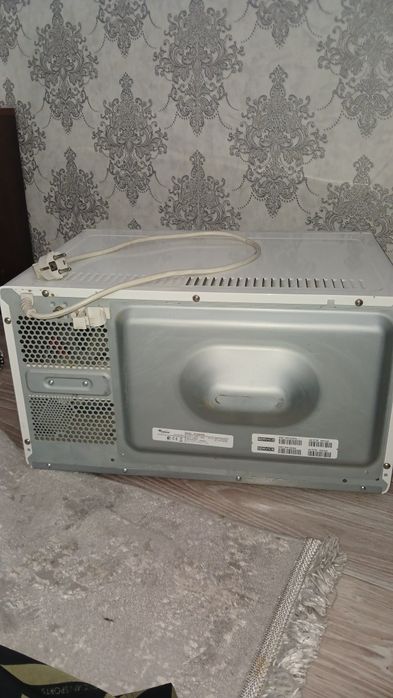 Продаётся микроволновая печь