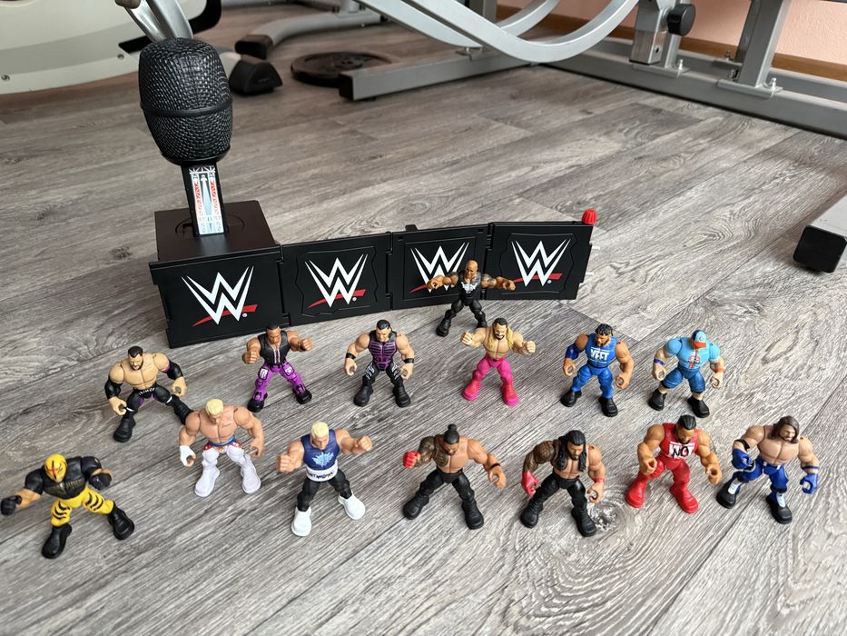 WWE Кеч Фигурки + микрофона