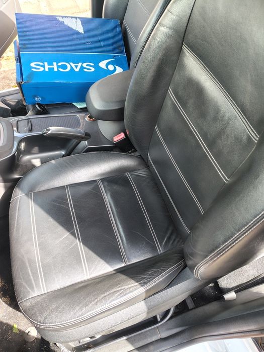Ford Kuga на части
