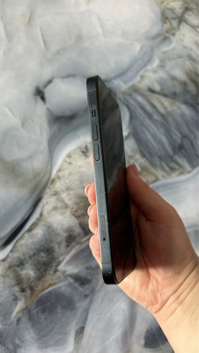 Продам айфон 14 на 128 гб