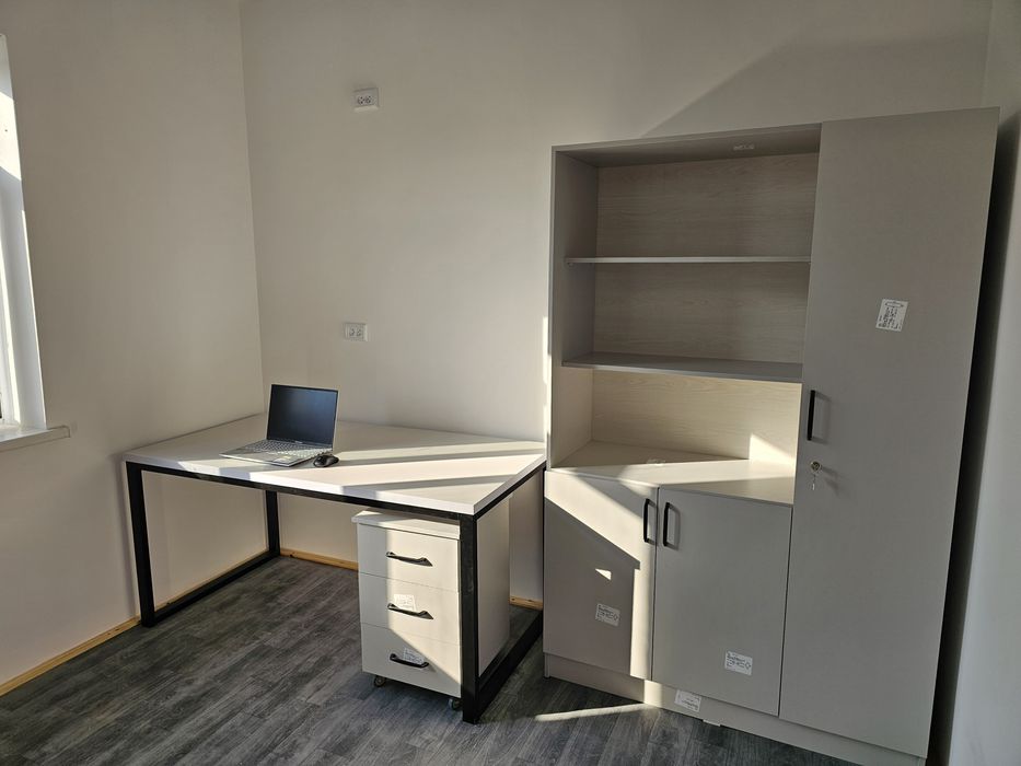 Стол на м/к из ЛДСП