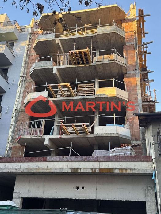 Продава се Тристаен апартамент в София, Център - 121 кв.м за 1054 €/кв.м - Снимка #3