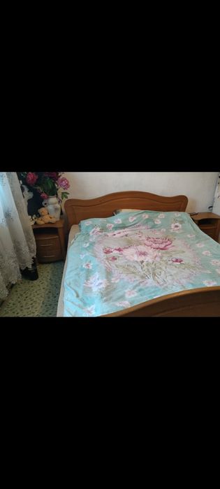 срочно продаю спальный гарнитур