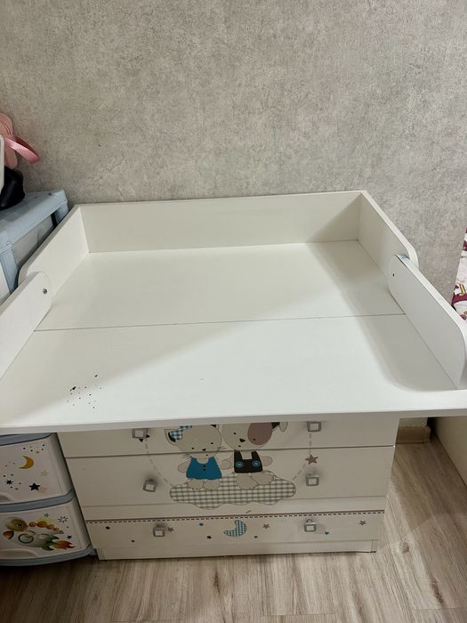 Продам комод из дерево 19000