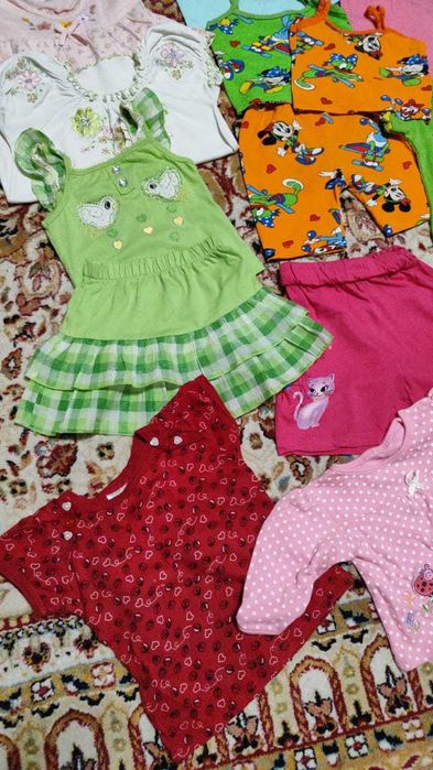 Пакет одежды на маленькую девочку
