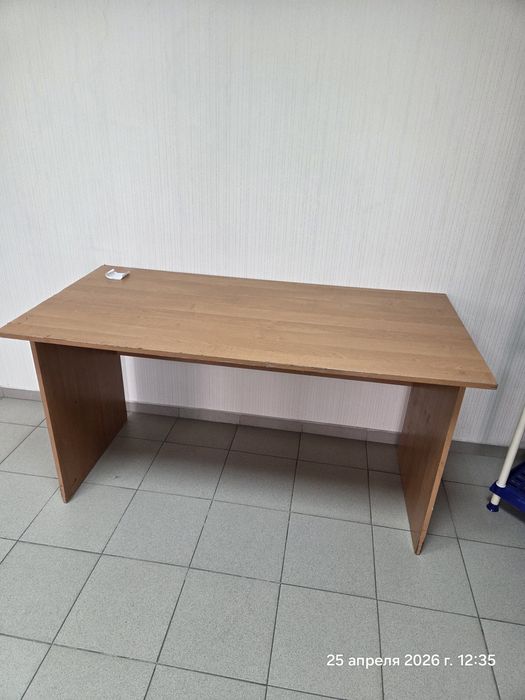 Продам офисные столы б/у