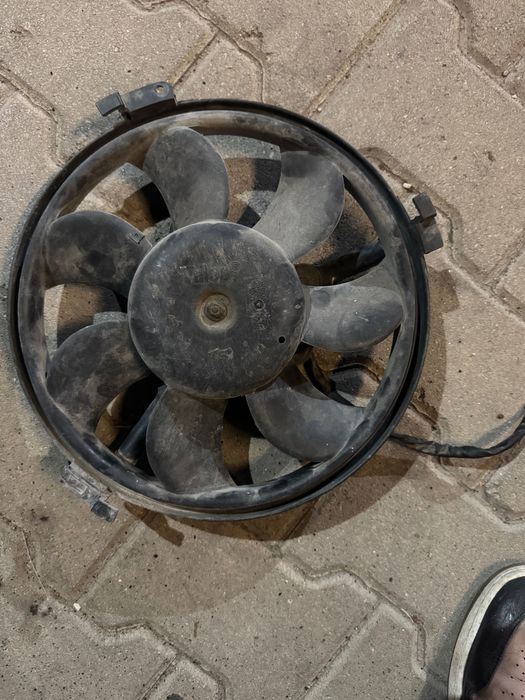 Продавам перка за климатика Пасат 5