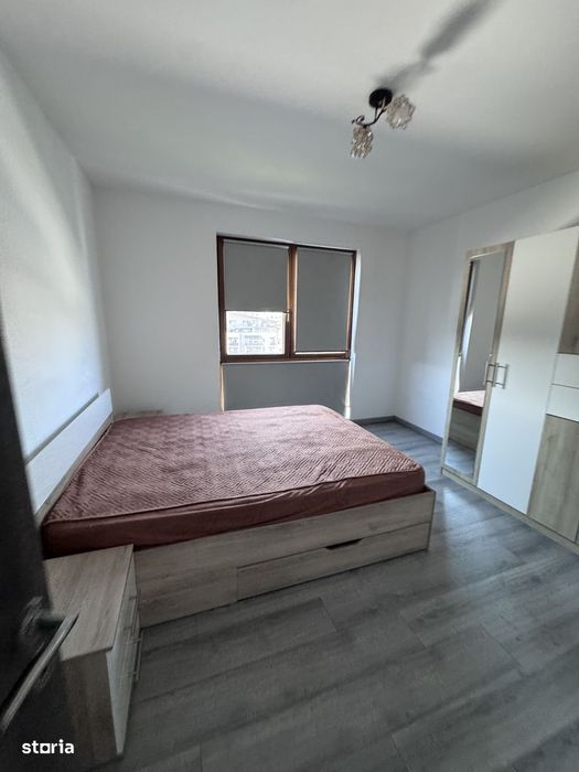 De închiriat apartament 3 camere str. Calea Moldovei (KFC,MALL)