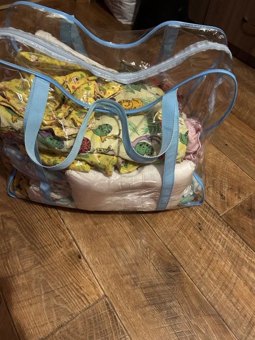 Продам детские вещи