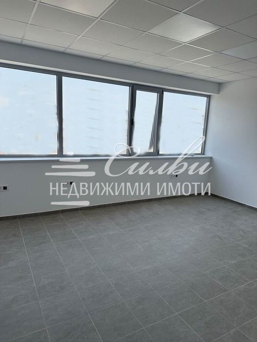 Дава се под наем Склад в Шумен, Добруджански - 2050 кв.м за 9409.5 € - Снимка #5