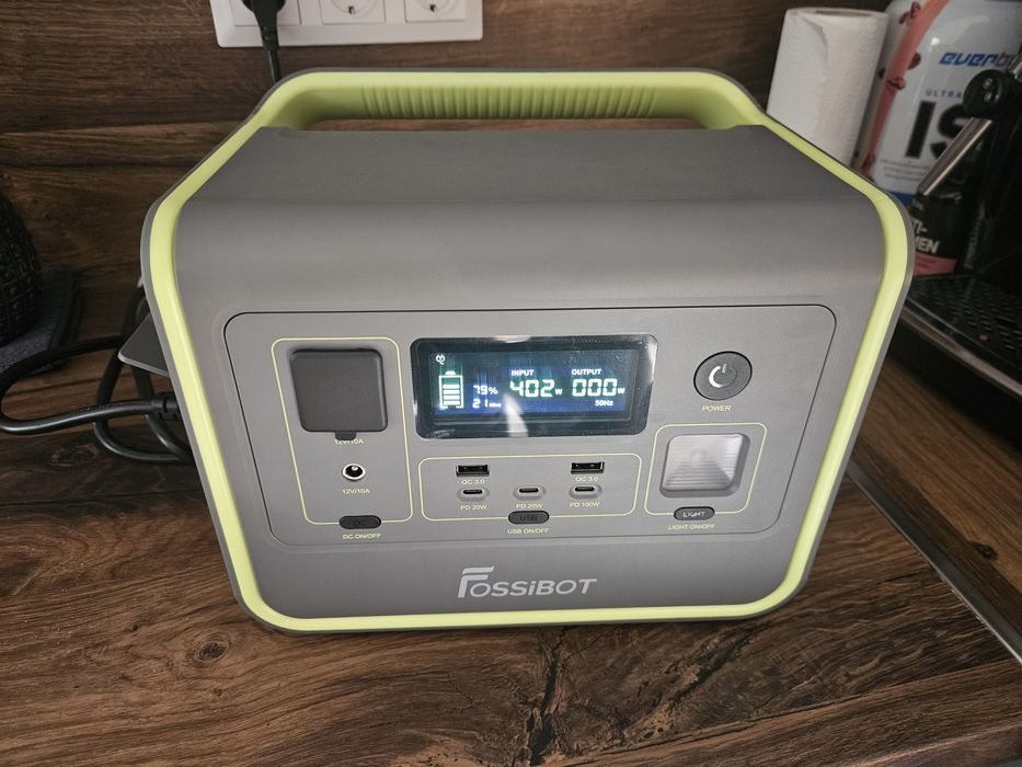 Соларна станция  Fossibot f800 и соларен панел 100w Solarpowa BigBlue