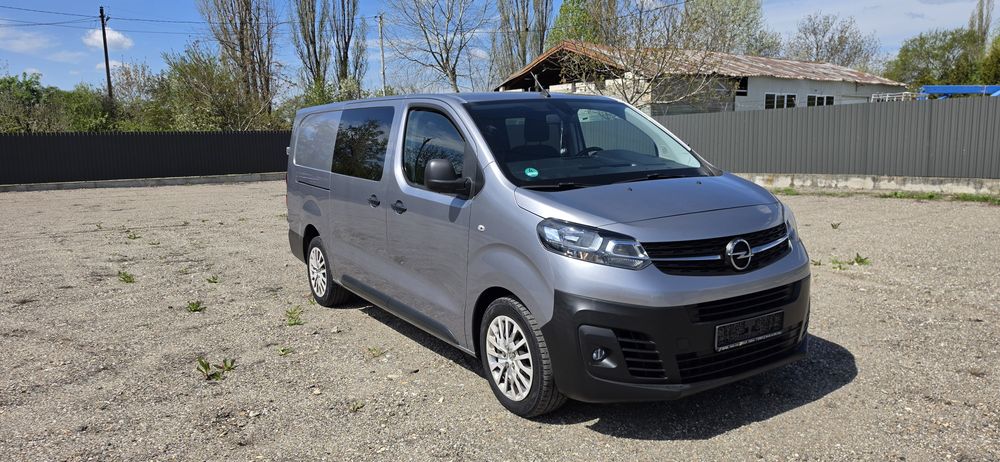 Opel Vivaro 6 locuri si marfa - TVA deductibil