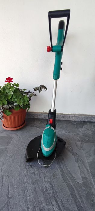 Mașină de tuns iarba