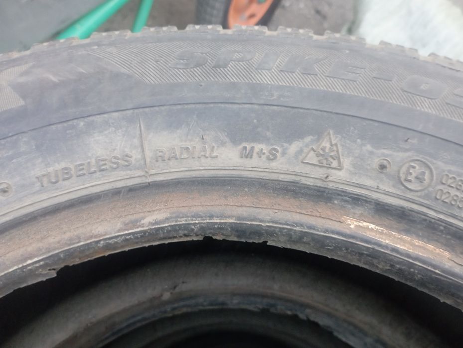 Продам резину зимнию б/у
