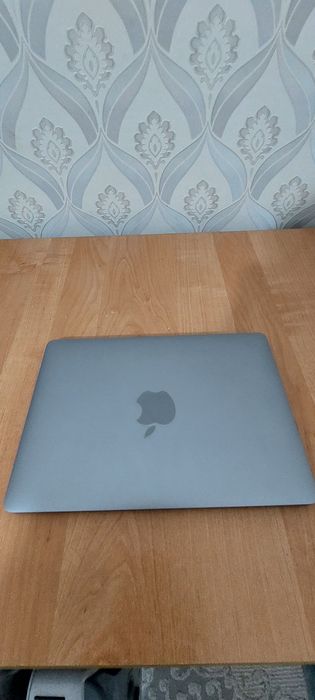 Apple Macbook 13 Pro