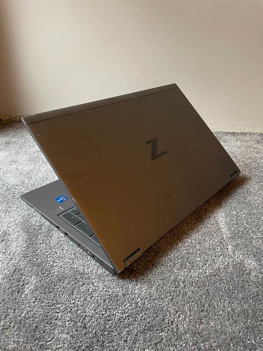 i7 - 11850H, RTX 3000 6GB, 32GB RAM, 1TB NVMe SSD M.2 - HP Zbook Fury G8 - 15.6'' IPS FHD
