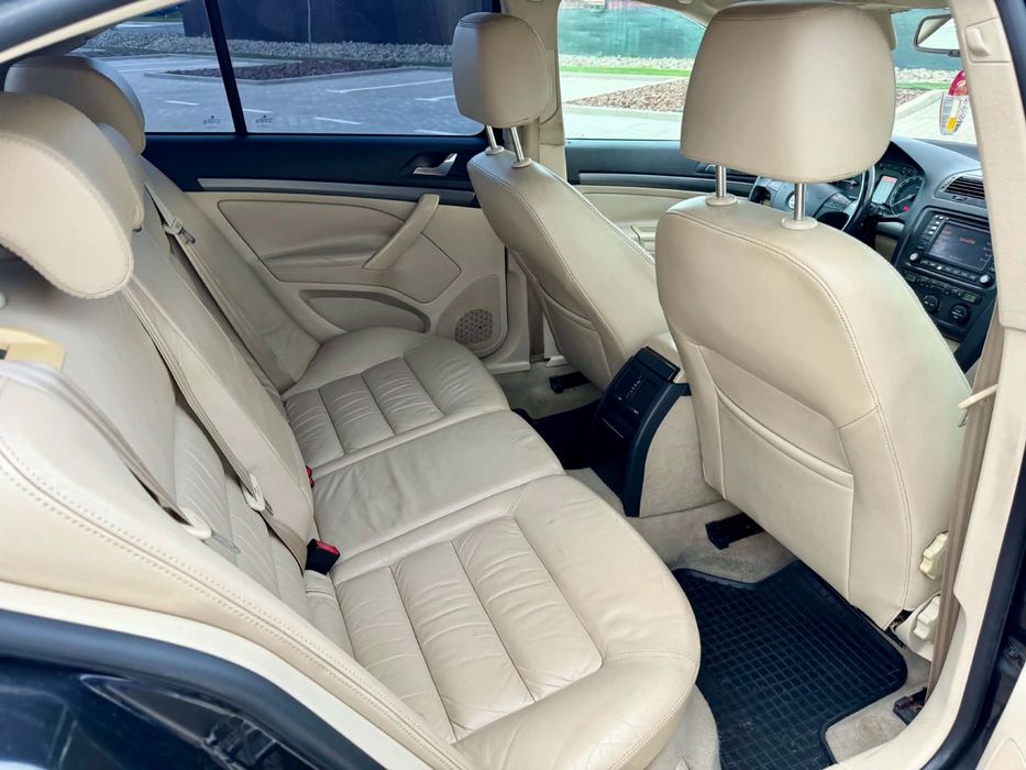 Skoda Octavia 2 2.0TDI / Piele / Trapa / Navigație / Xenon