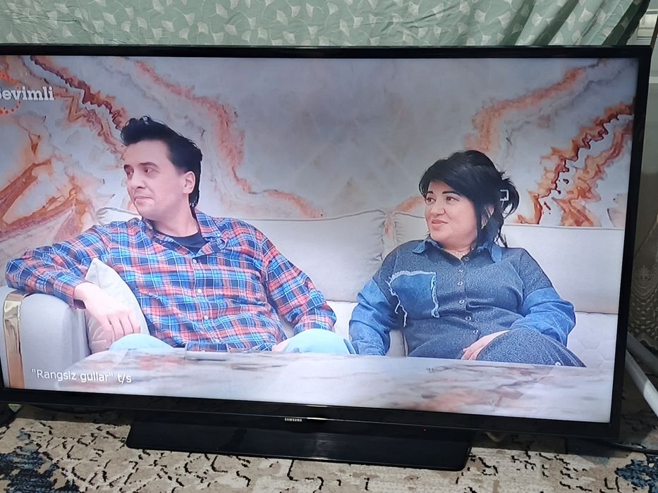 Самсунг 43 UHD TV SERIES