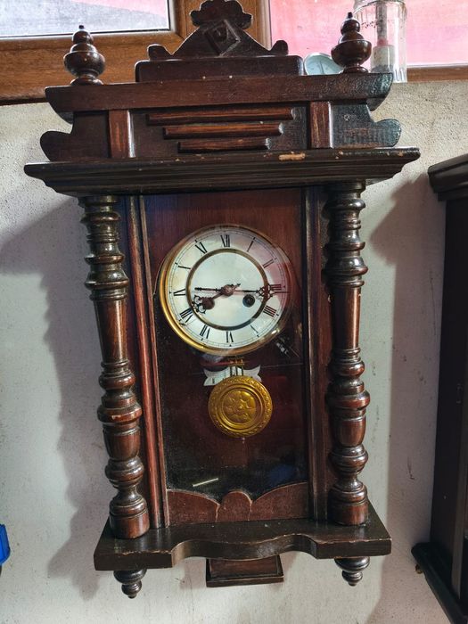 Ceas antic cu pendul