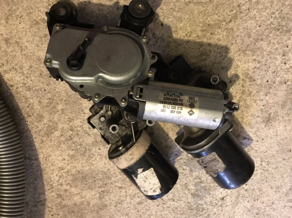 Моторче лява,дясна врата  Ауди а3 до 2003г 3 врати