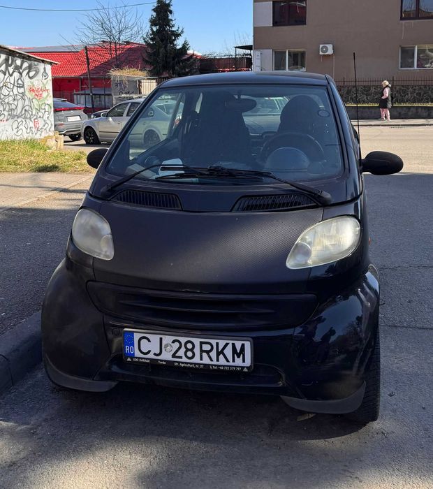Inchiriez Smart ForTwo 0.8 Diesel