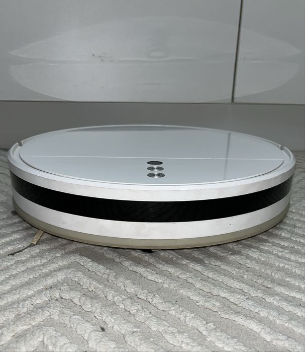 продам робот-пылесос dreame