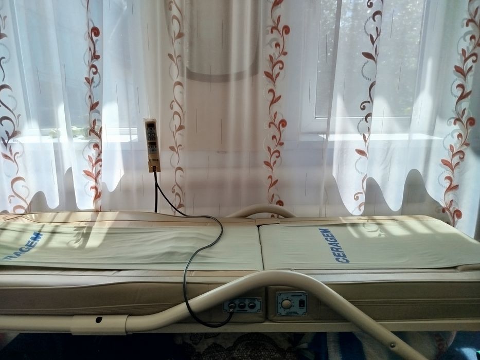 Продам массажную кровать