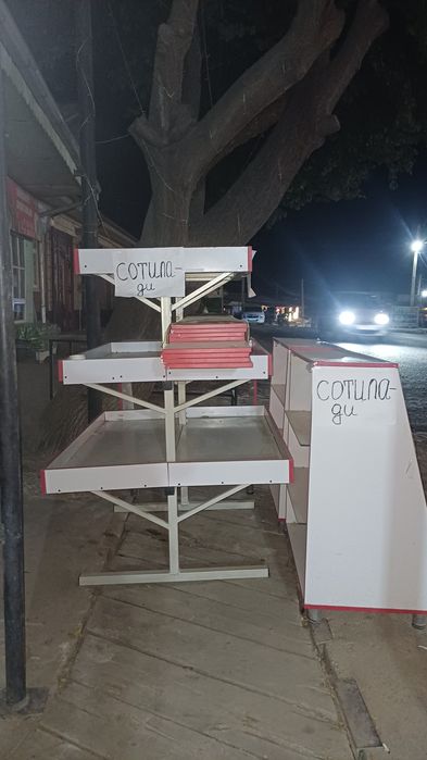 Do'kon  

vitrina va polkalar - Bozor narxidan arz