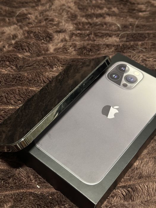 iPhone 13 Pro Max | 77% Battery Health | Без забележки | Кутия