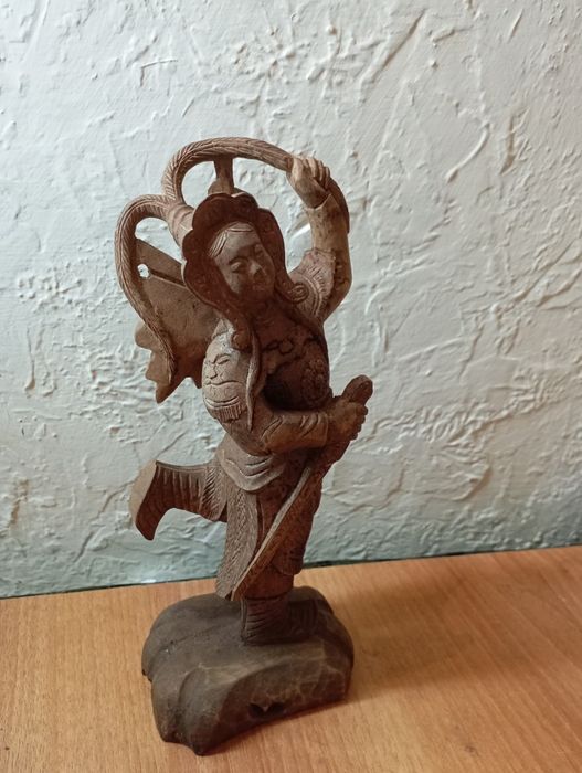 Прадам статуэтка