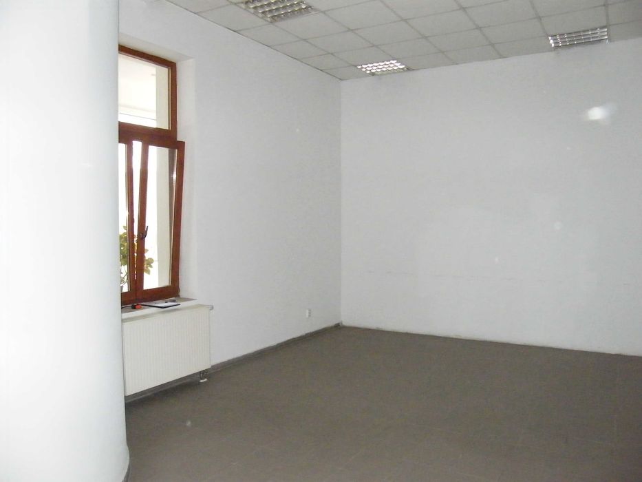 De inchiriat spatii de birou in centrul Aradului , blvd Revolutiei