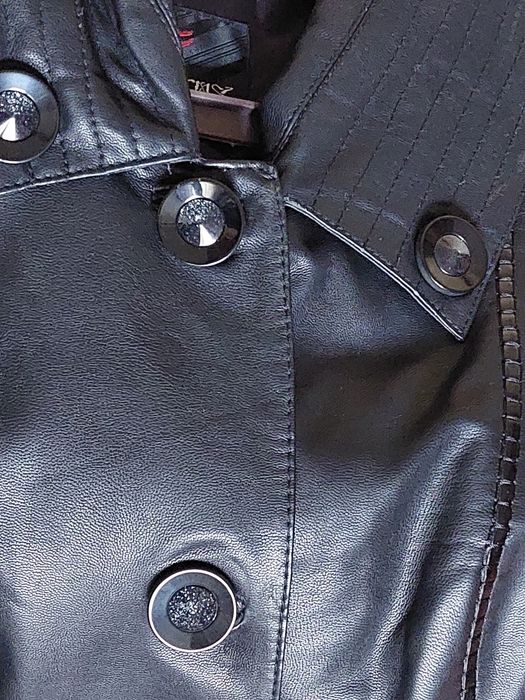 Кожаный плащ женский