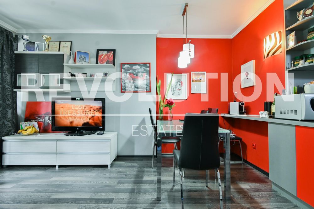 Продава се Тристаен апартамент в София, Младост 4 - 120 кв.м за 1254 €/кв.м - Снимка #4