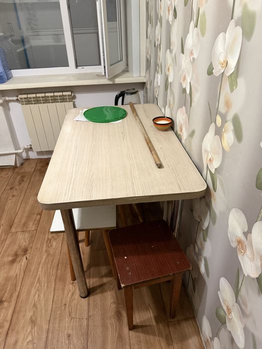 Продам Кухонный стол